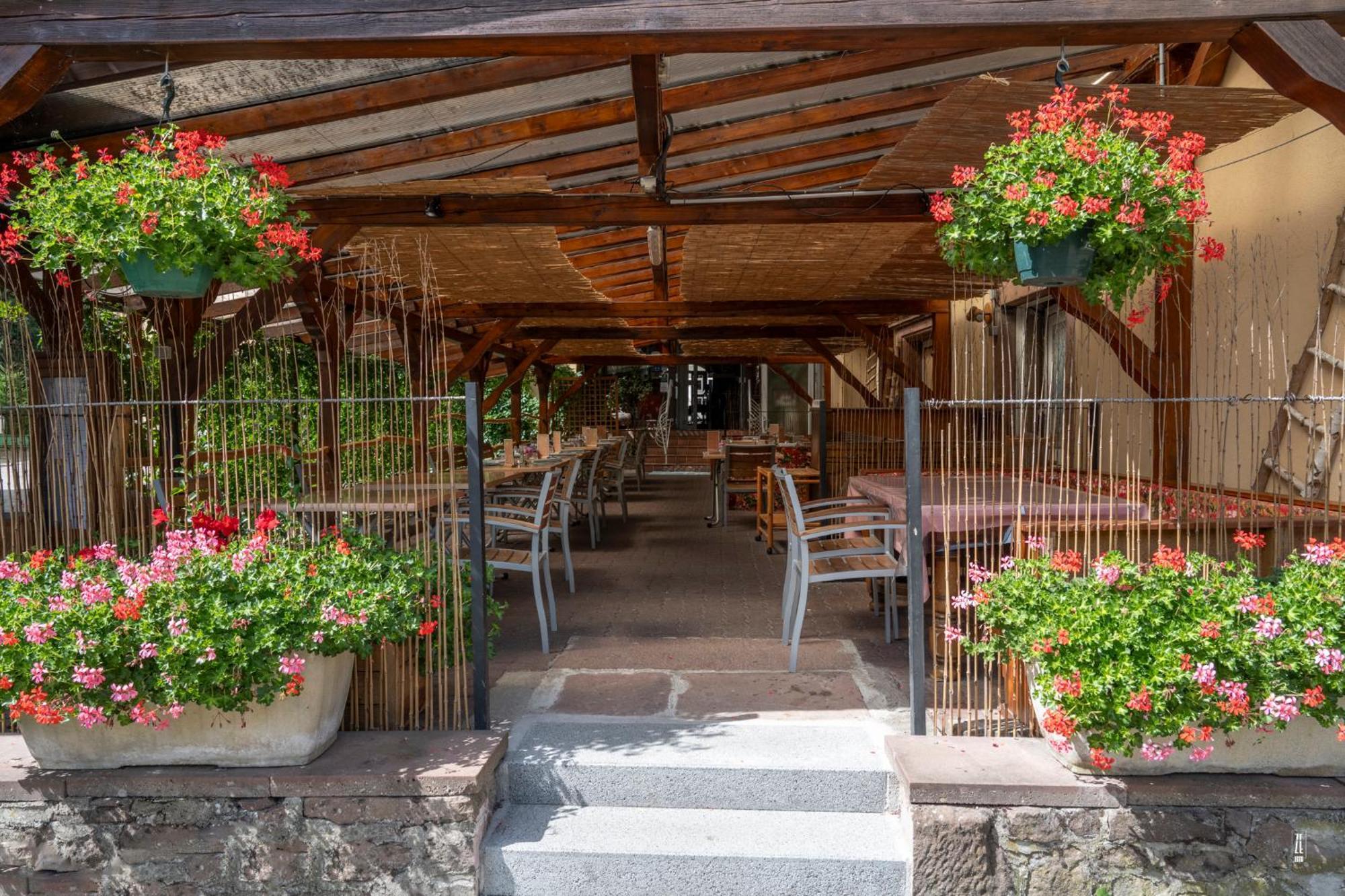 Logis Hotel Restaurant Le Faude Lapoutroie Dış mekan fotoğraf